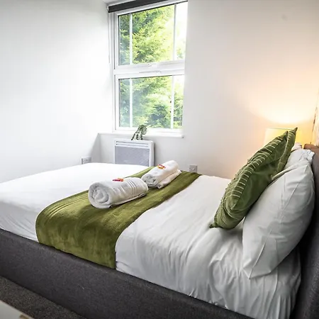Emerald Delightful Moseley Mews, By Staystaycations Apartment *